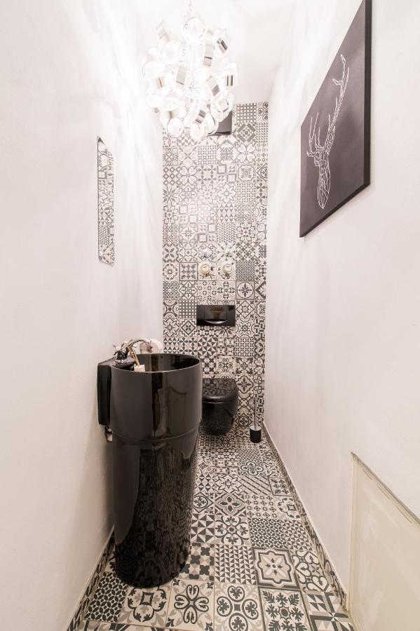 Thirtysix Apartment *